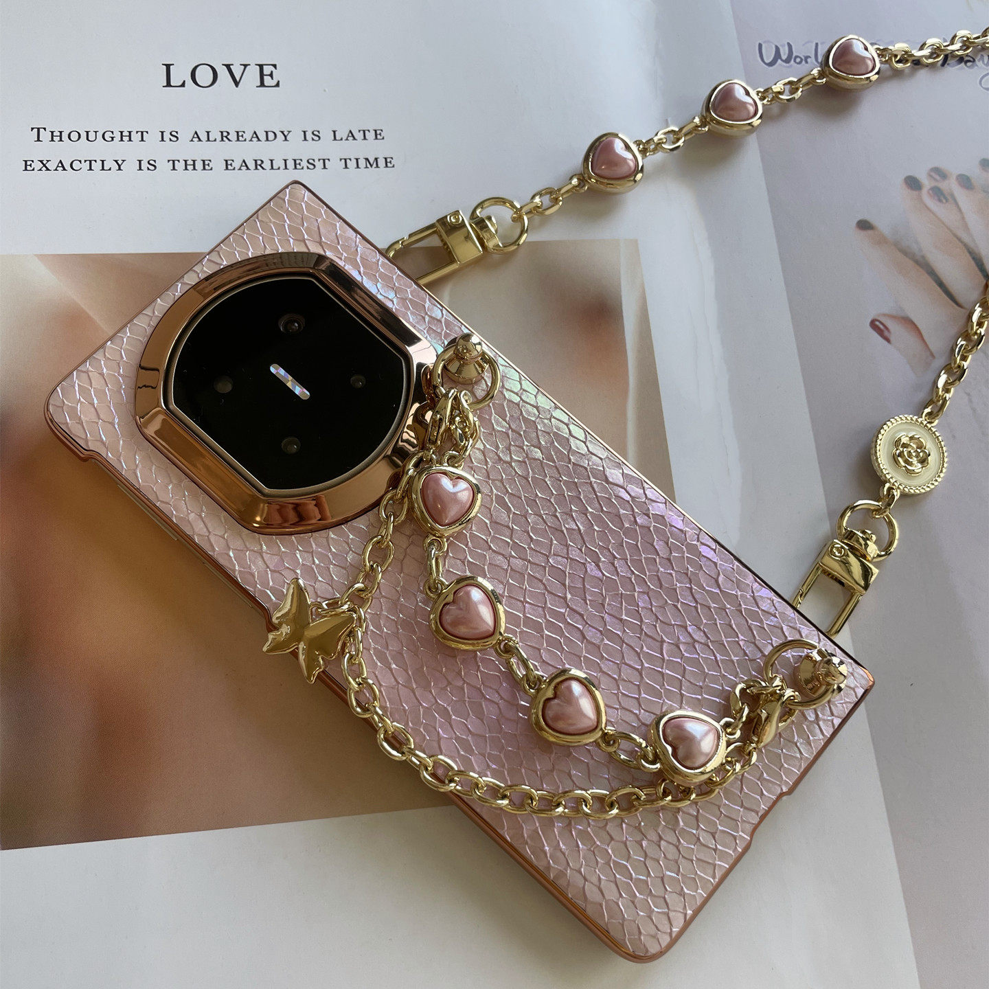 原创精致手链适用华为mateX7手机壳腕带斜跨长挂绳X7典藏版折叠屏手提链条防摔女时尚炫彩皮质壳膜一体高级感