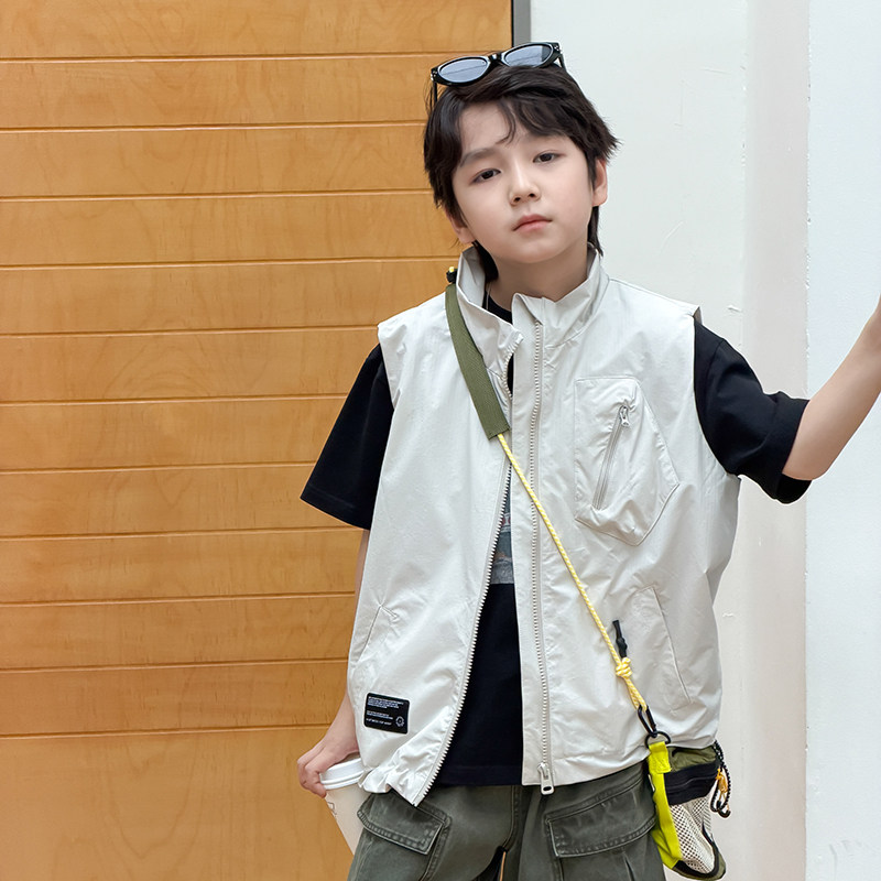 男童工装马甲2026春季新款儿童户外背心痞帅坎肩外套男孩春装上衣