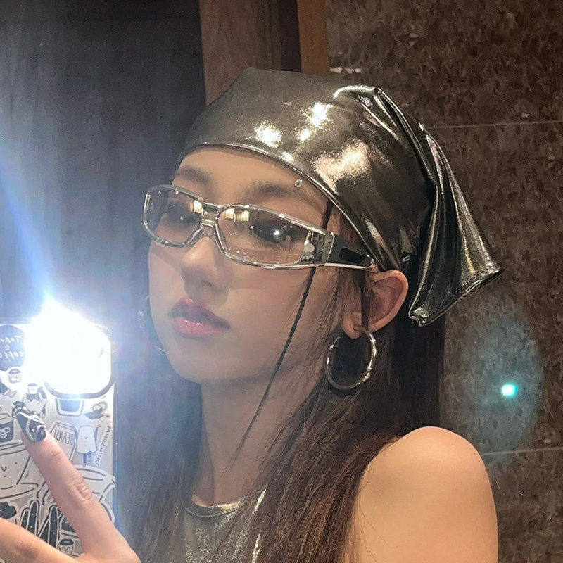 个性酒吧蹦迪太阳眼镜男女潮酷辣妹街拍舞会拍照凹造型派对潮墨镜