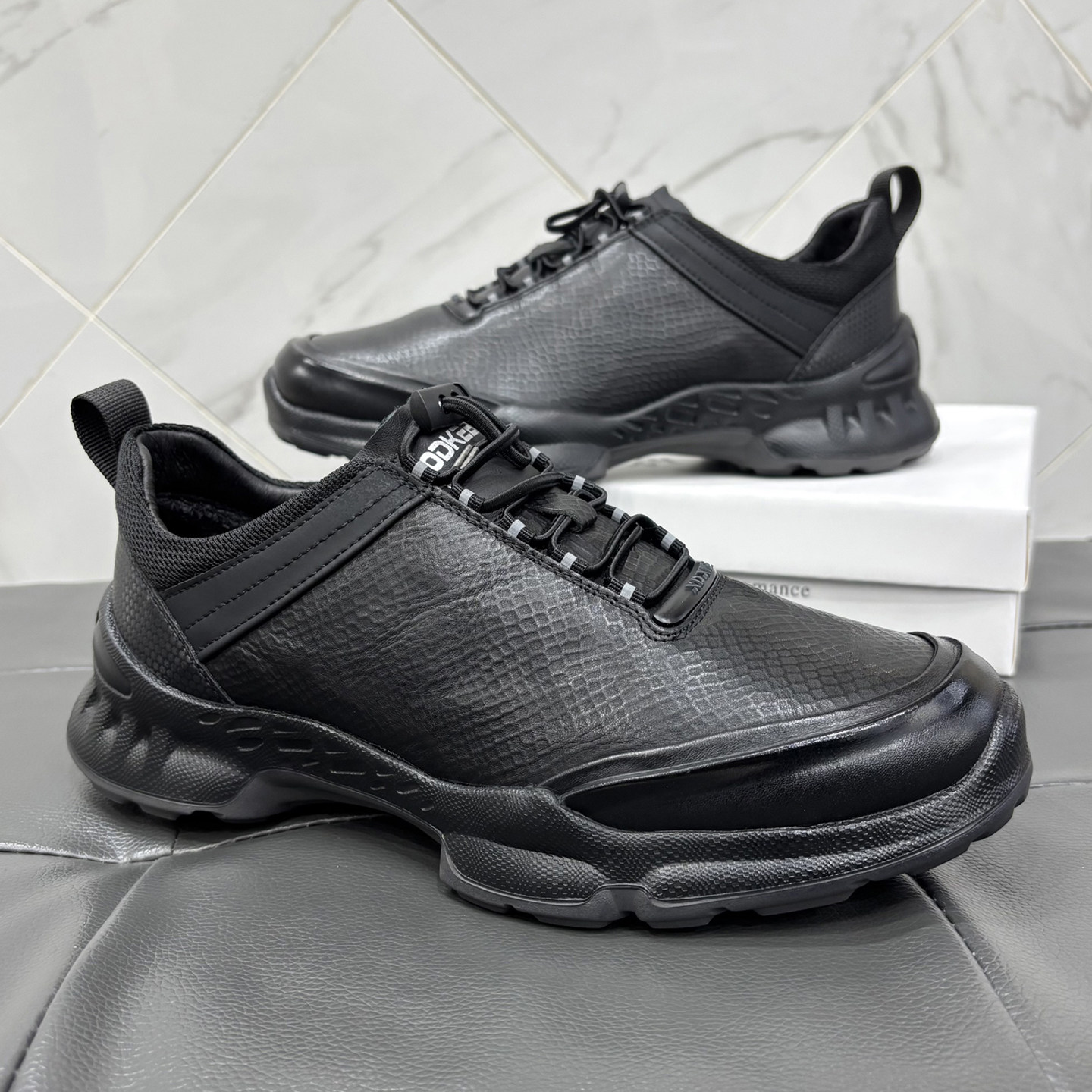 头层牛皮男鞋真皮厚底商务休闲鞋秋冬加绒保暖轻便百搭运动健步鞋