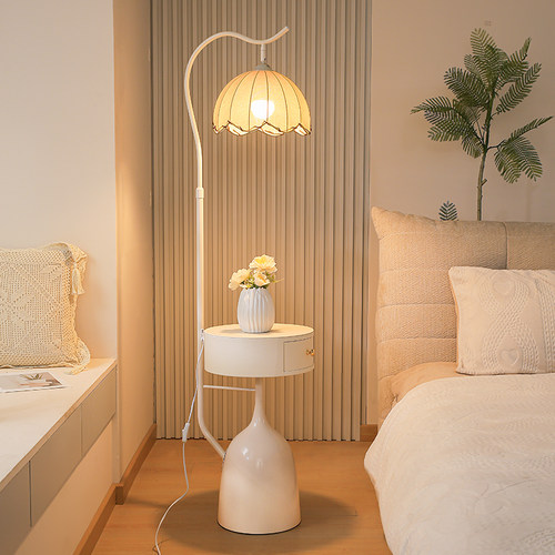 法式奶油风创意设计师艺术落地灯