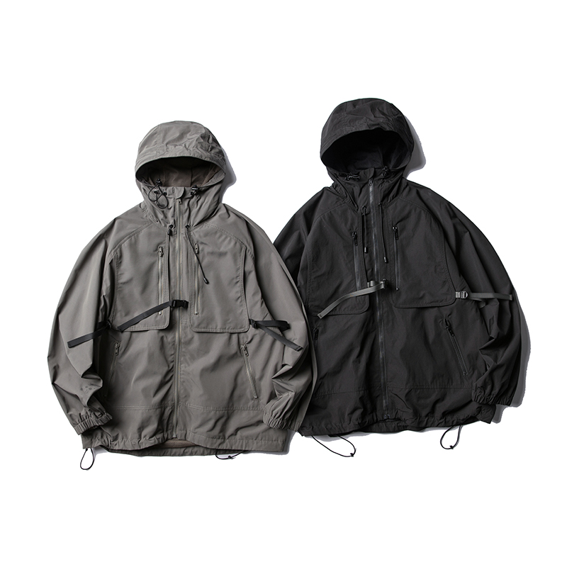 连帽飘带防风冲锋衣机能风外套