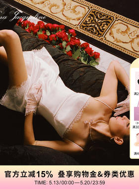NanaJacqueline蕾丝花边缎面连衣裙女春新款优雅收腰伞裙性感约会