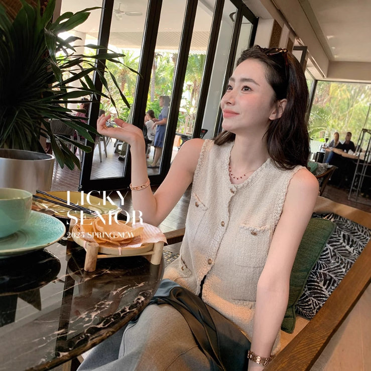 YUN显瘦知性气质温柔特纺纱背心女春季高级感内搭法式复古上衣