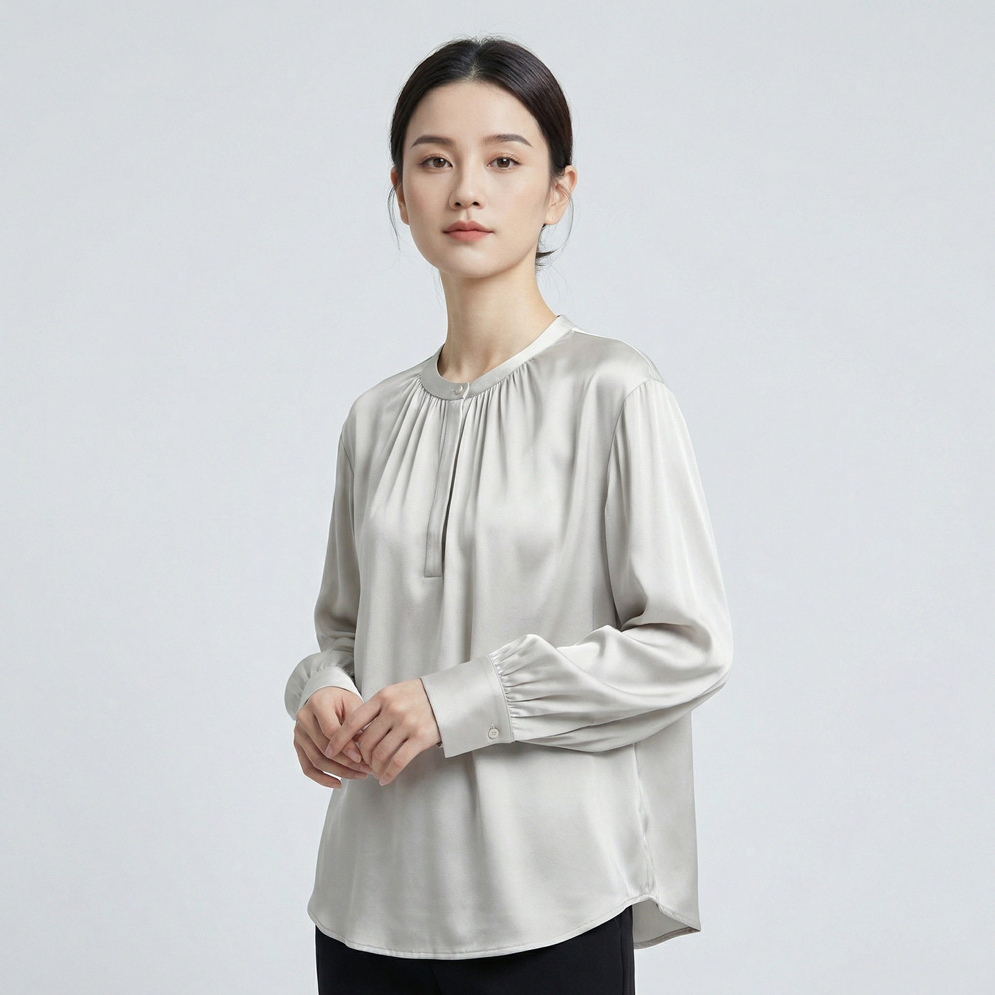 新款圆领真丝衬衫女2026春季桑蚕丝缎面衬衣纯色通勤风长袖上衣