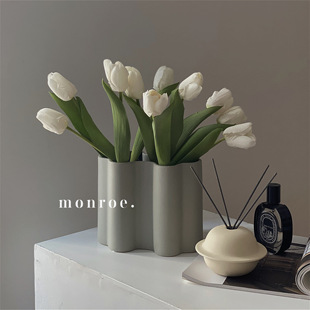 梦鹿工作室莫兰迪北欧风灰色陶瓷花瓶摆件客厅插花轻者网红ins风