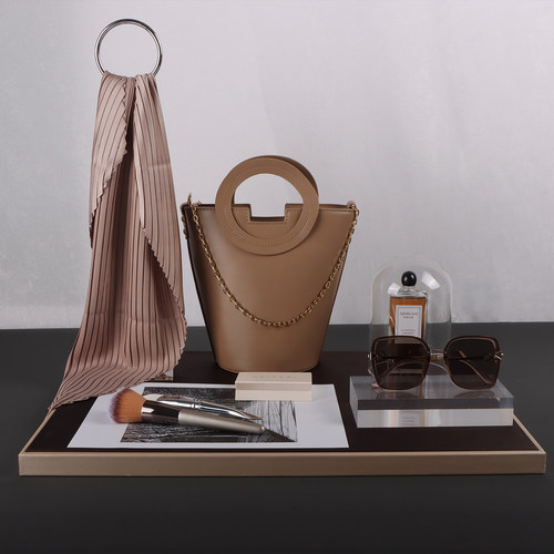 现代简约样板房衣帽间桌面摆件软装梳妆台陈列轻奢包丝巾道具套装