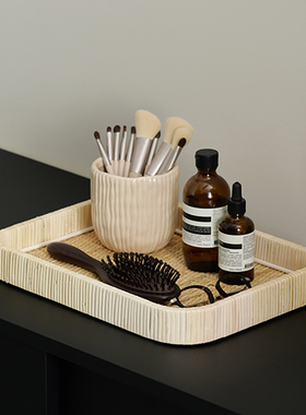 YANA亚纳梳妆台高级感家用长方形桌面藤编收纳筐可移动杂物整理盒