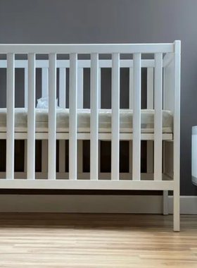 IKEA宜家桑维婴儿床宝宝床带护栏BB床实木可调节白色60x120厘米