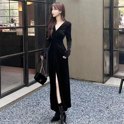 卡卡女装官方旗舰开叉丝绒连衣裙