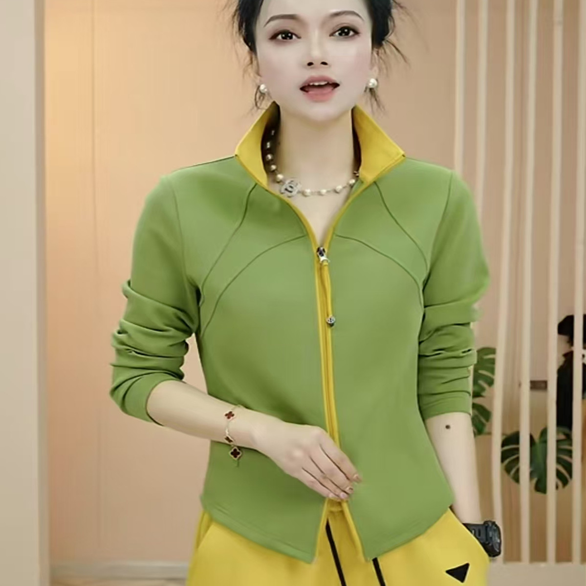 开春新款短外套女休闲百搭纯棉开衫修身显气质女士上衣薄款春秋装