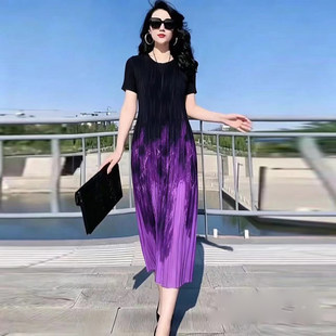 2026夏季新女装时尚短袖显瘦三宅风褶皱连衣裙薄款印花中长款裙子