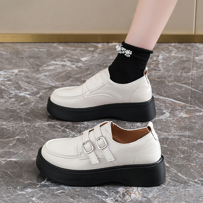英伦风小皮鞋女2025新款春秋英伦风白色乐福鞋皮带扣配裙子松糕鞋