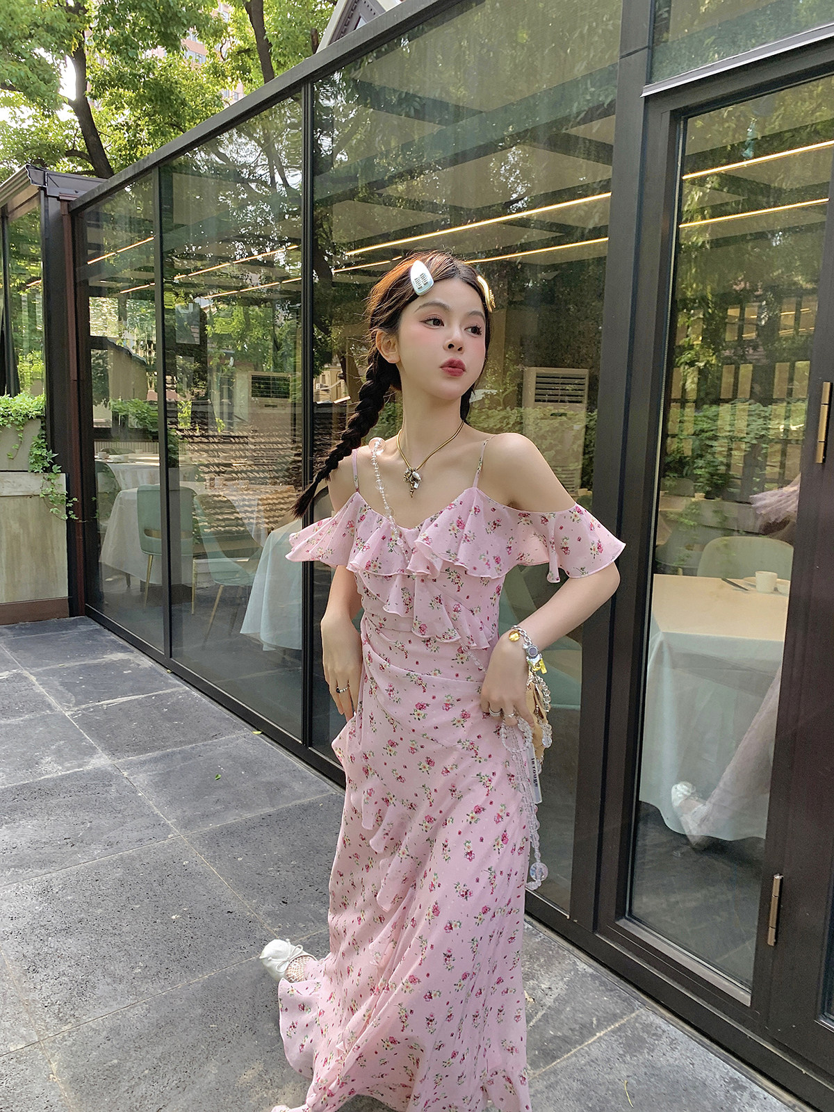 le rouge周美美 阿尔萨斯浪漫茶歇碎花一字肩荷叶边度假连衣裙