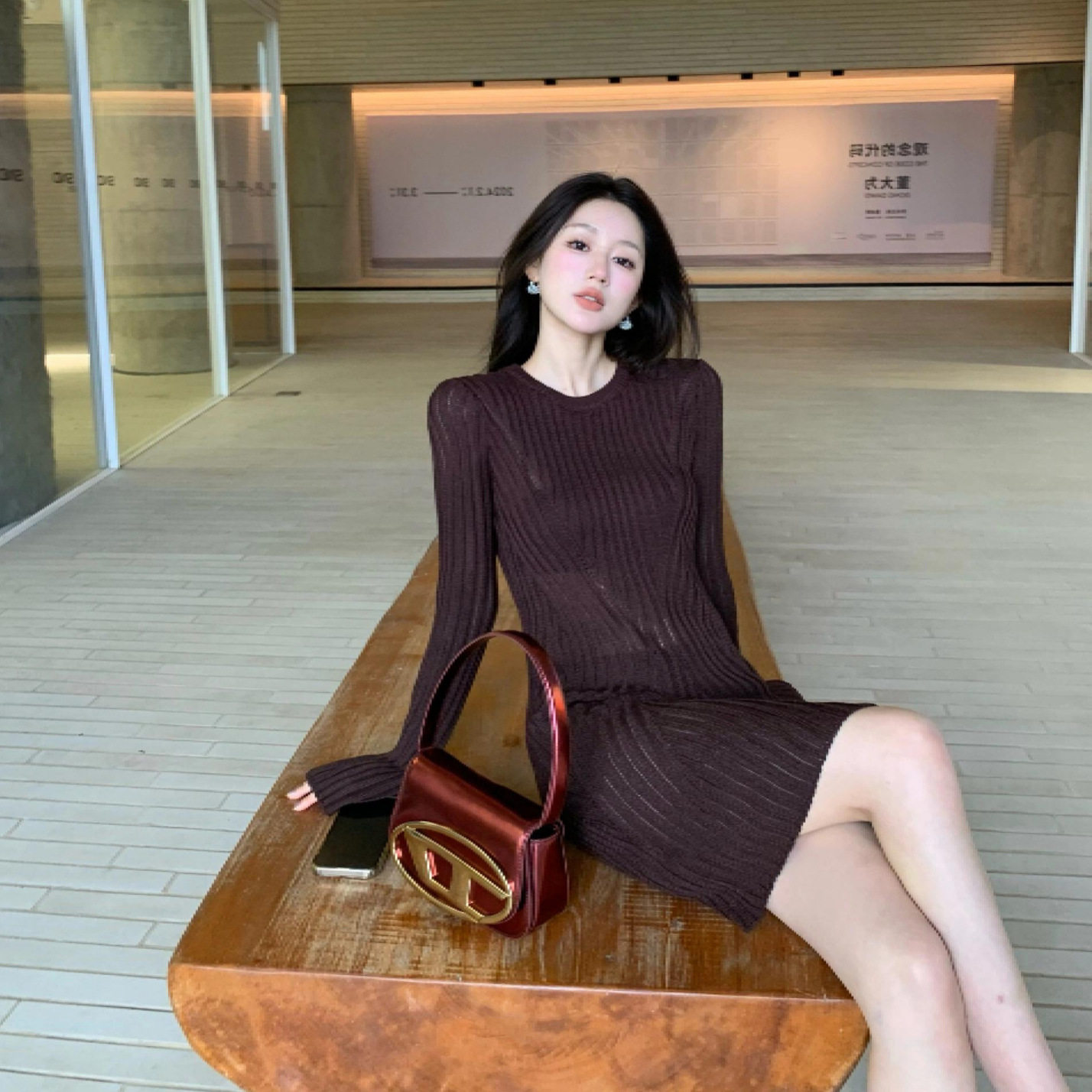 超好看针织长袖连衣裙修身显瘦气质坑条感御姐风情万种的裙子