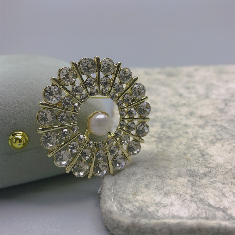 破茧成蝶时尚天然淡水珍珠胸花胸针吊坠女气质别针小香风一款多戴