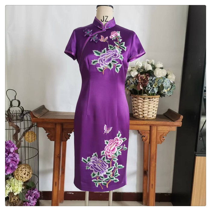 格格 精美刺绣半袖中长旗袍 G64MP020035