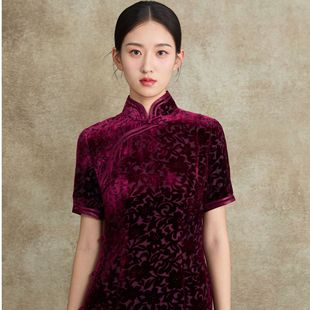 新中式中国风复古减龄好看真丝镂空烂花绒立领旗袍妈妈装