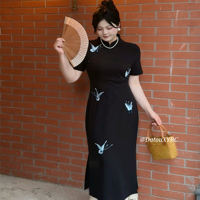 哒头.Studio【黑蝶语】微胖大码超显瘦刺绣弹力改良旗袍连衣裙