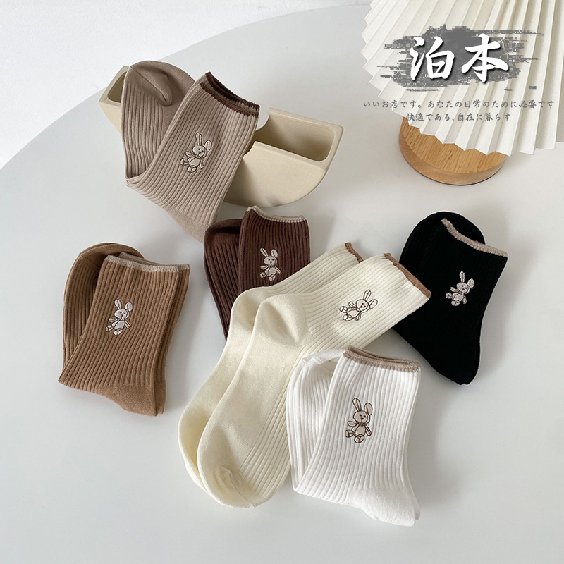 日系中筒袜纯色卡通刺绣小兔