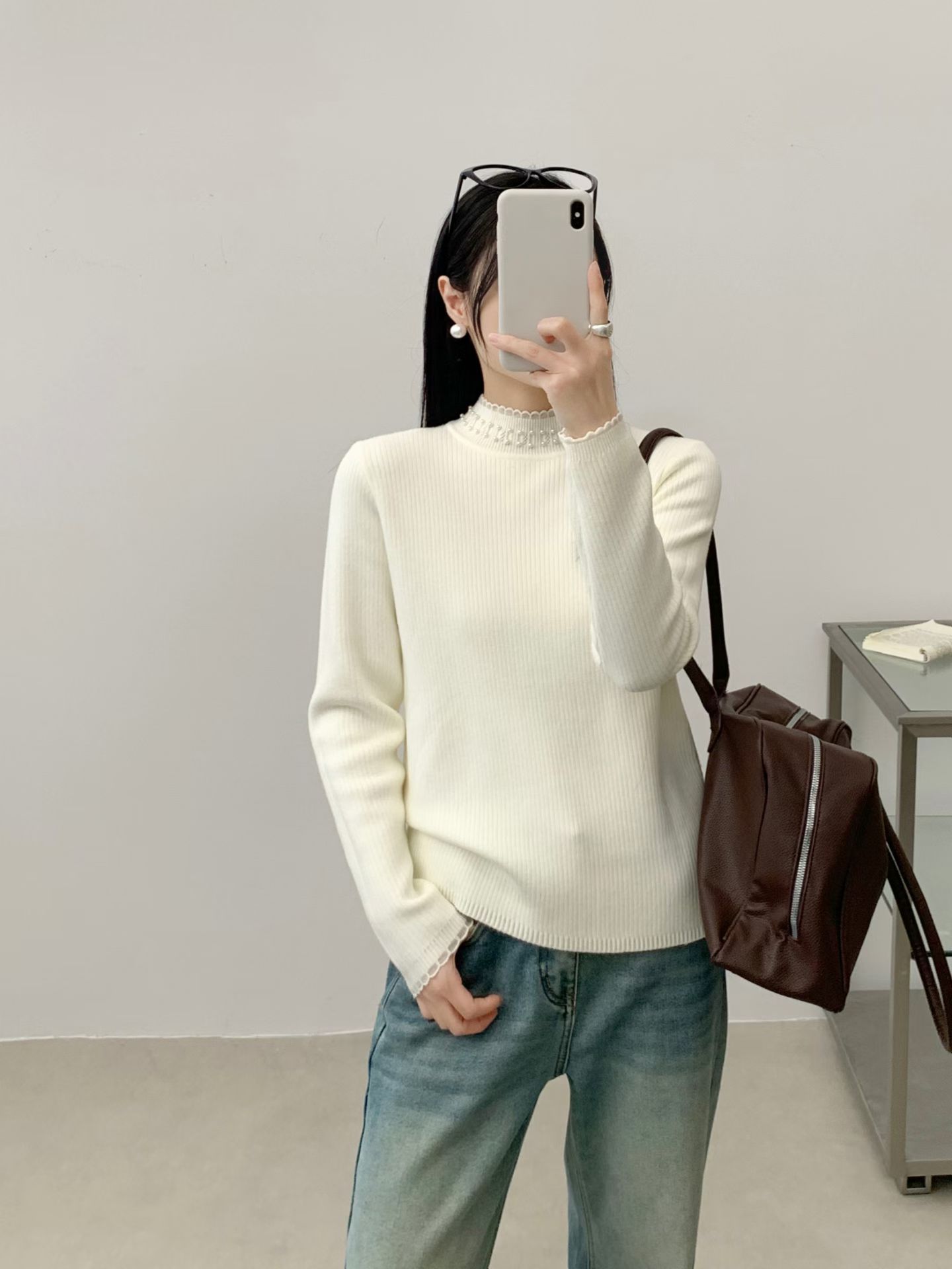一体绒半高领毛衣女洋气打底衫2025秋冬新款时尚花边钉珠内搭上衣