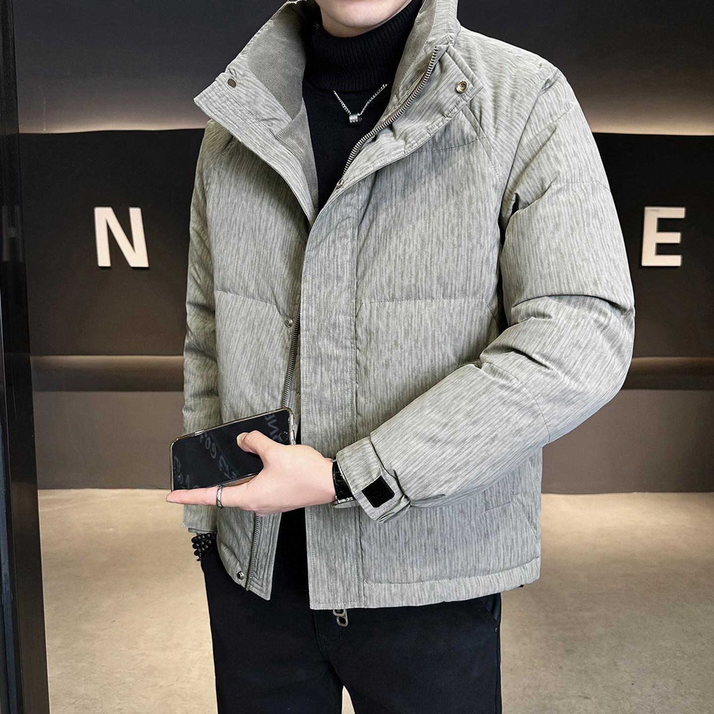 90白鸭绒冬季男士羽绒服2025新款高端加厚防寒服渐变立领男装外套,男装,羽绒服,淘宝优惠券,粉丝福利购,淘宝优惠卷