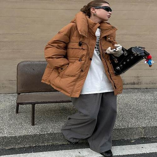 收腰中长款羽绒服时髦