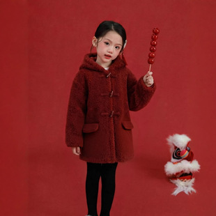 韩国女童2025秋冬季新款女童加厚外套儿童羊羔毛红色年服保暖衣服