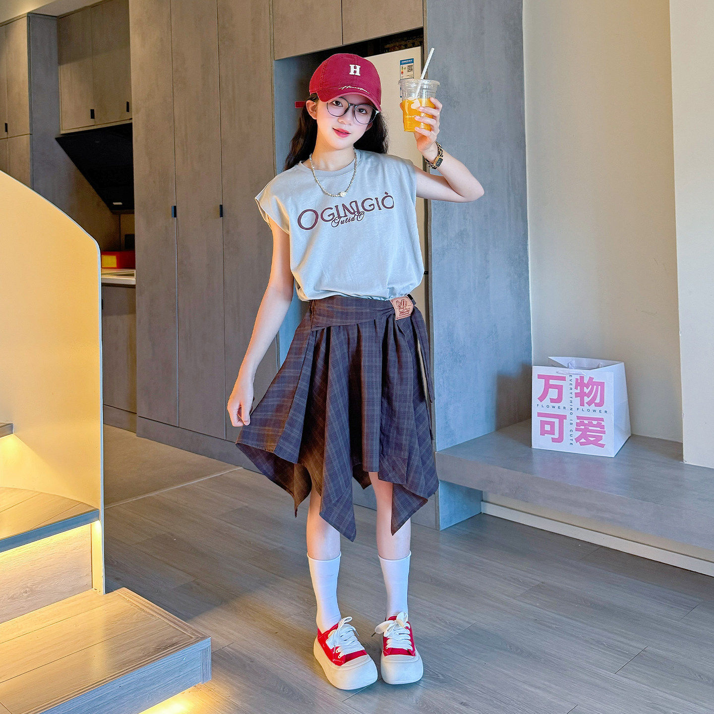 2026超火女童超好看裙子韩系炸街初中生女大童连衣裙无袖儿童夏裙