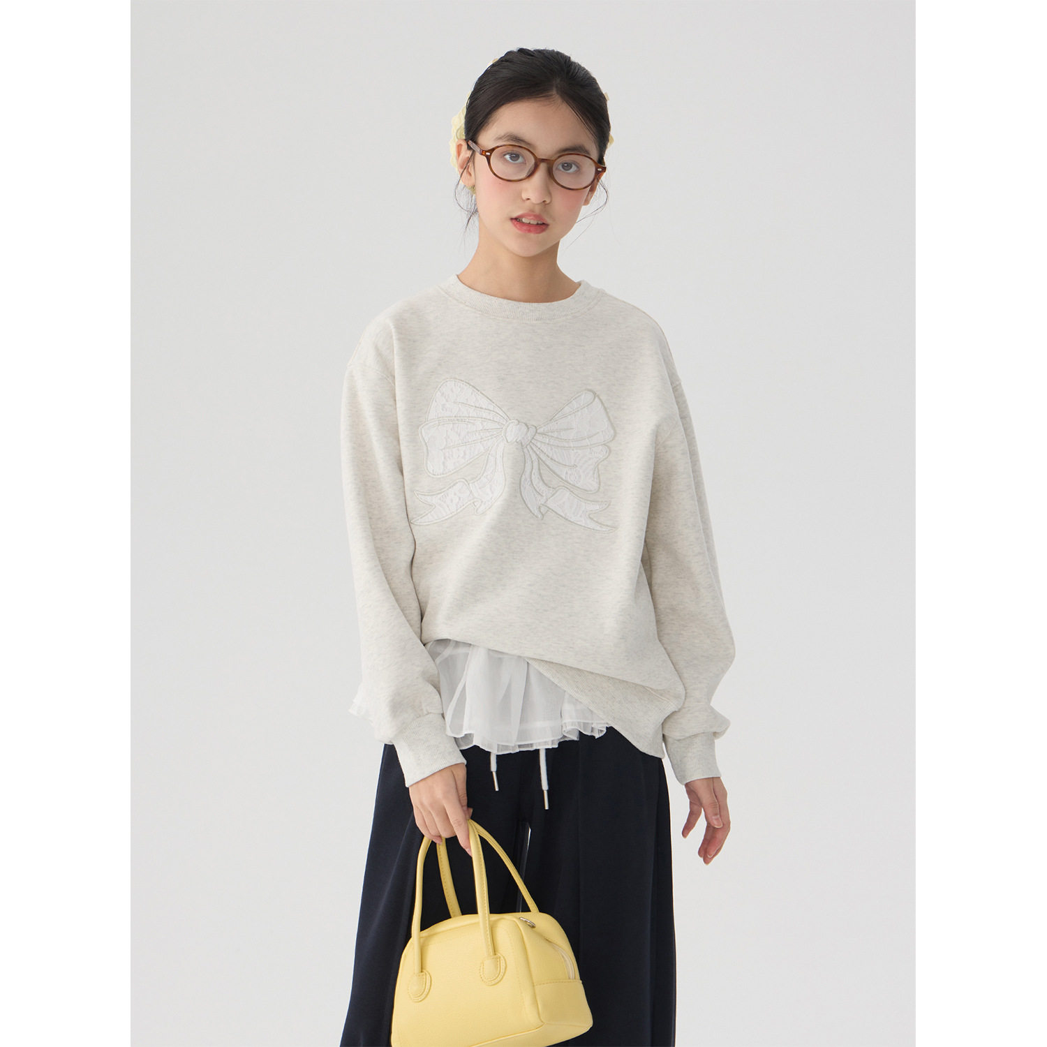 女童蕾丝蝴蝶结贴布卫衣2026春装新款儿童圆领洋气宽松长袖上衣潮