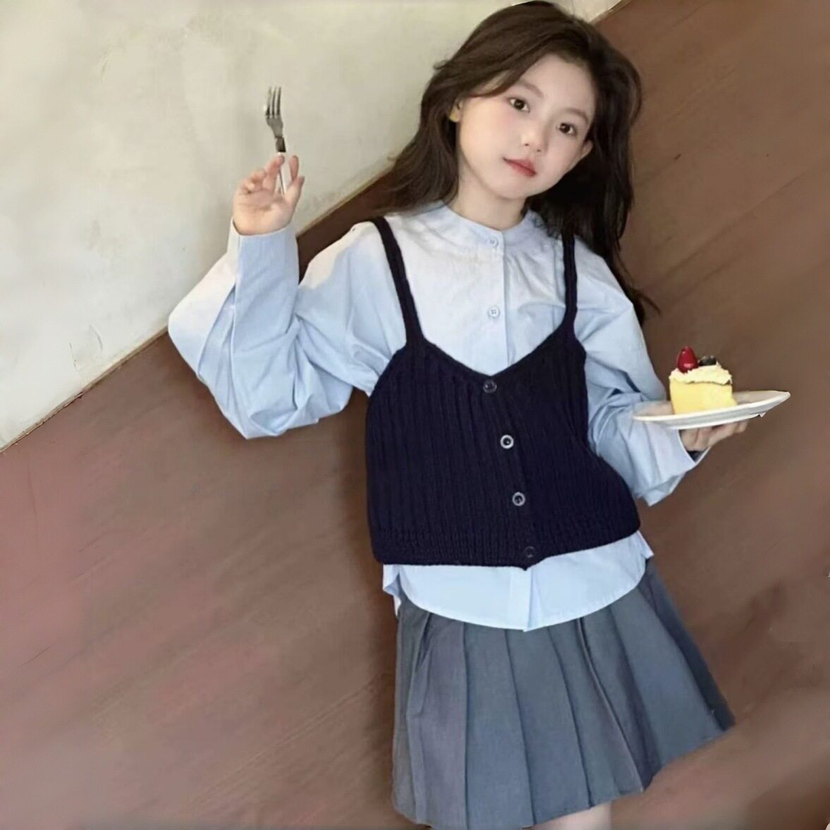 女童春款jk套装2026新款大童韩系毛衣吊带衬衫百褶裙学院风三件套