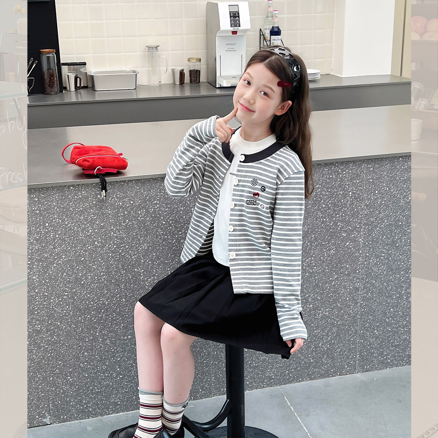 女童春秋灰白条纹开衫外套