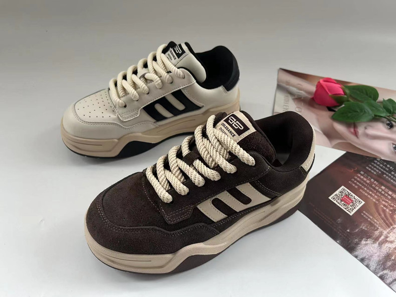 百~L女鞋厚底撞色百搭板鞋春秋新款女鞋子柔软舒适厚底运动休闲鞋