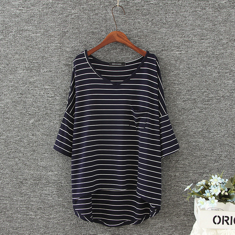 2021夏季加大码女装胸围170宽松条纹V领小口袋T恤七分蝙蝠袖打底