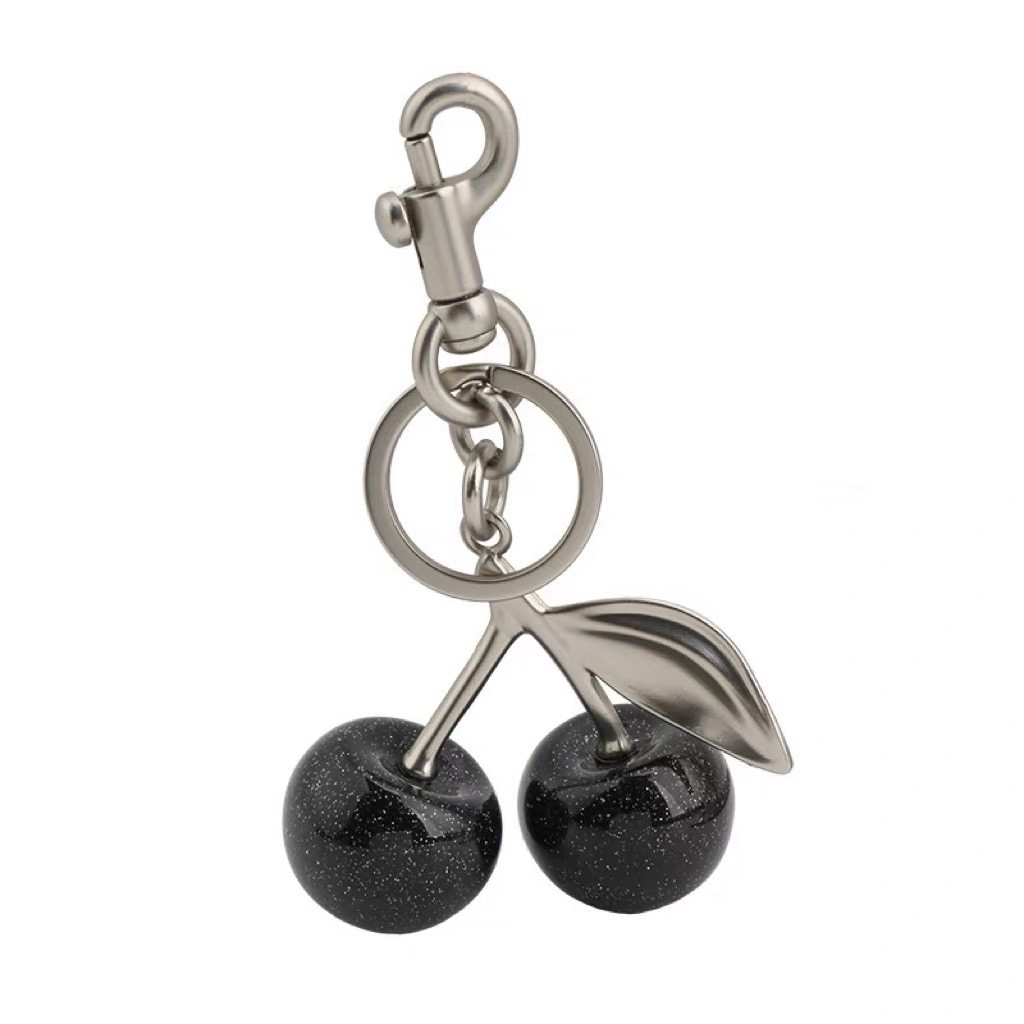 C家2025新款樱桃女包挂件高级感书包背包挂饰水晶汽车钥匙吊坠潮