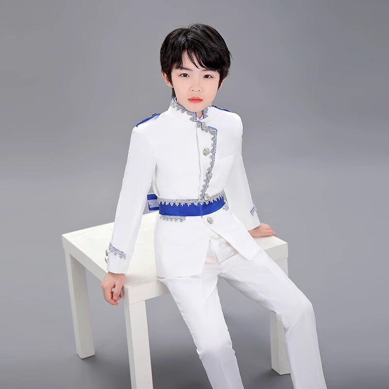 男童欧洲风格白马王子钢琴演奏舞台表演万圣诞节演出服