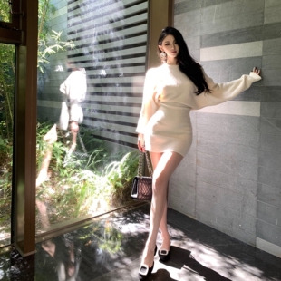 吉妮的宝藏秋季温柔小众设计感露肩纯欲毛衣裙女气质包臀连衣裙