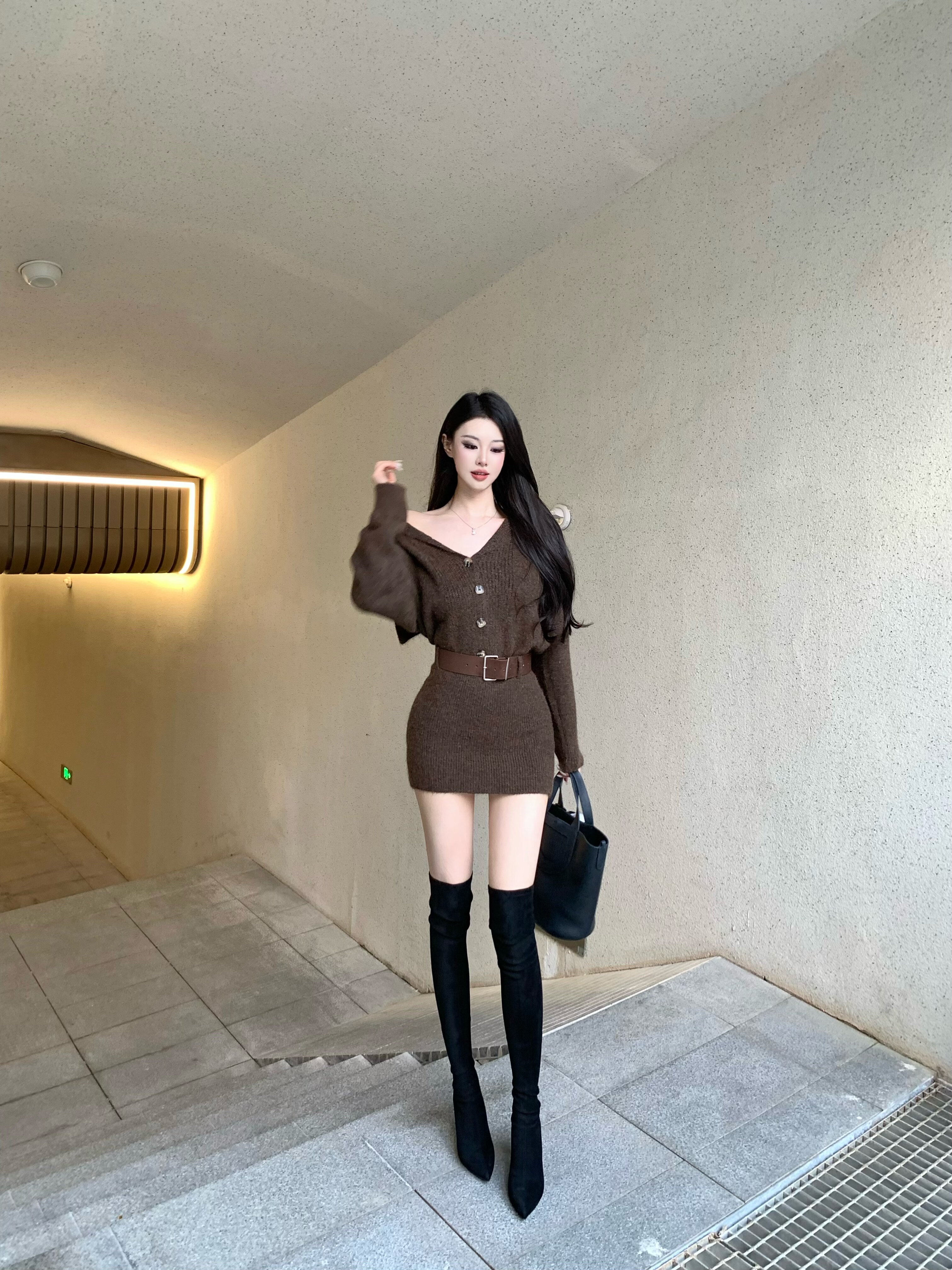 Genieeea吉妮的宝藏 韩系针织翻领纽扣收腰针织毛衣裙送腰带