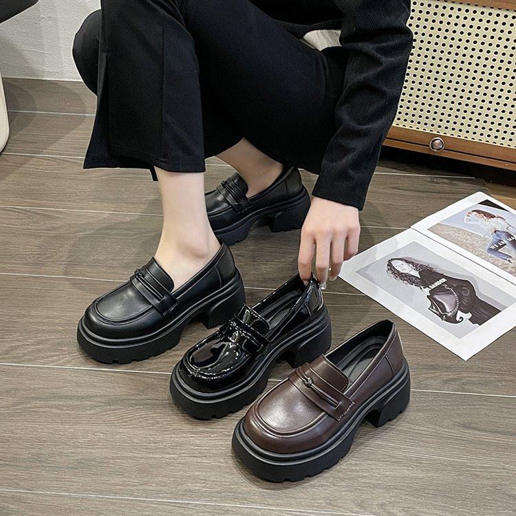 厚底黑色乐福鞋女2026春季新款小个子增高单鞋一脚蹬英伦风小皮鞋