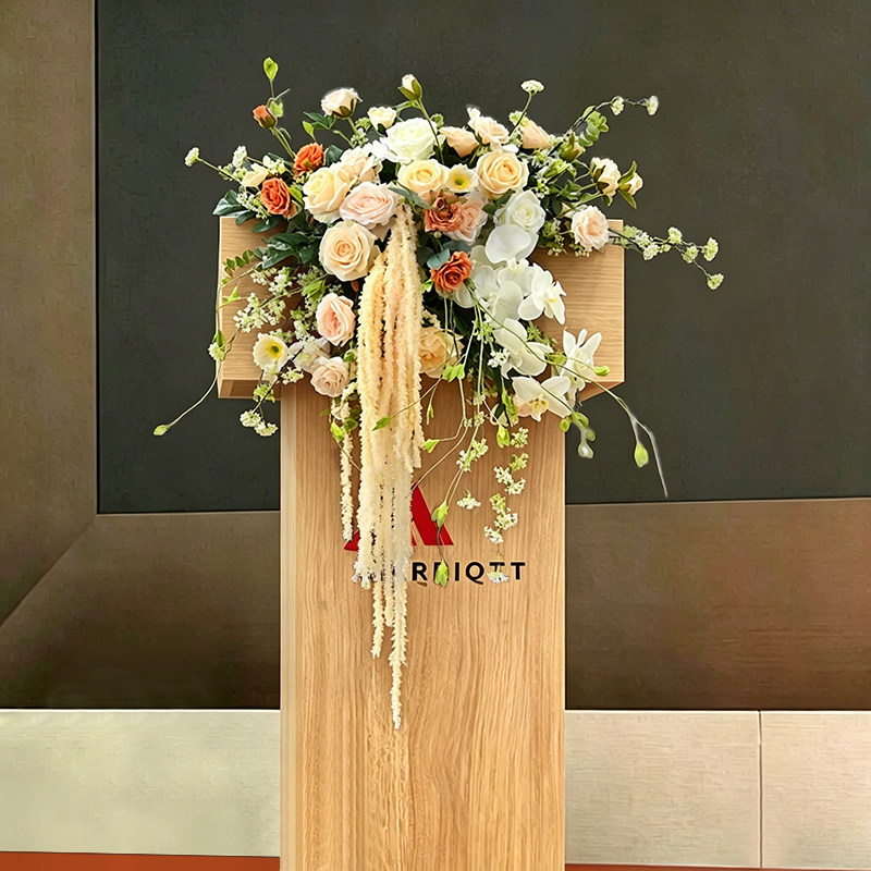 高档商务讲台花仿真花悬挂式图片