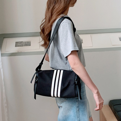 大容量旅游运动圆筒包