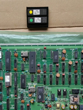 JRC cmk-380 fiu 6pcsc30026b PCB 板卡,带2个芯片配件