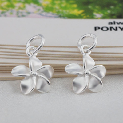 S925纯银可爱花瓣吊坠 隔片 DIY红绳手链 银饰项链饰品配件