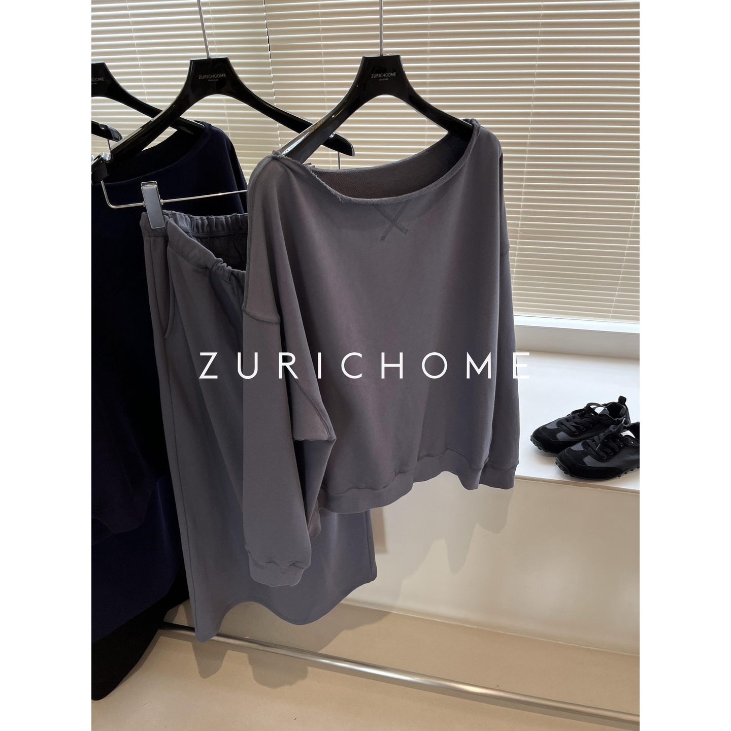 不费力套装长袖卫衣+后开叉卫裙