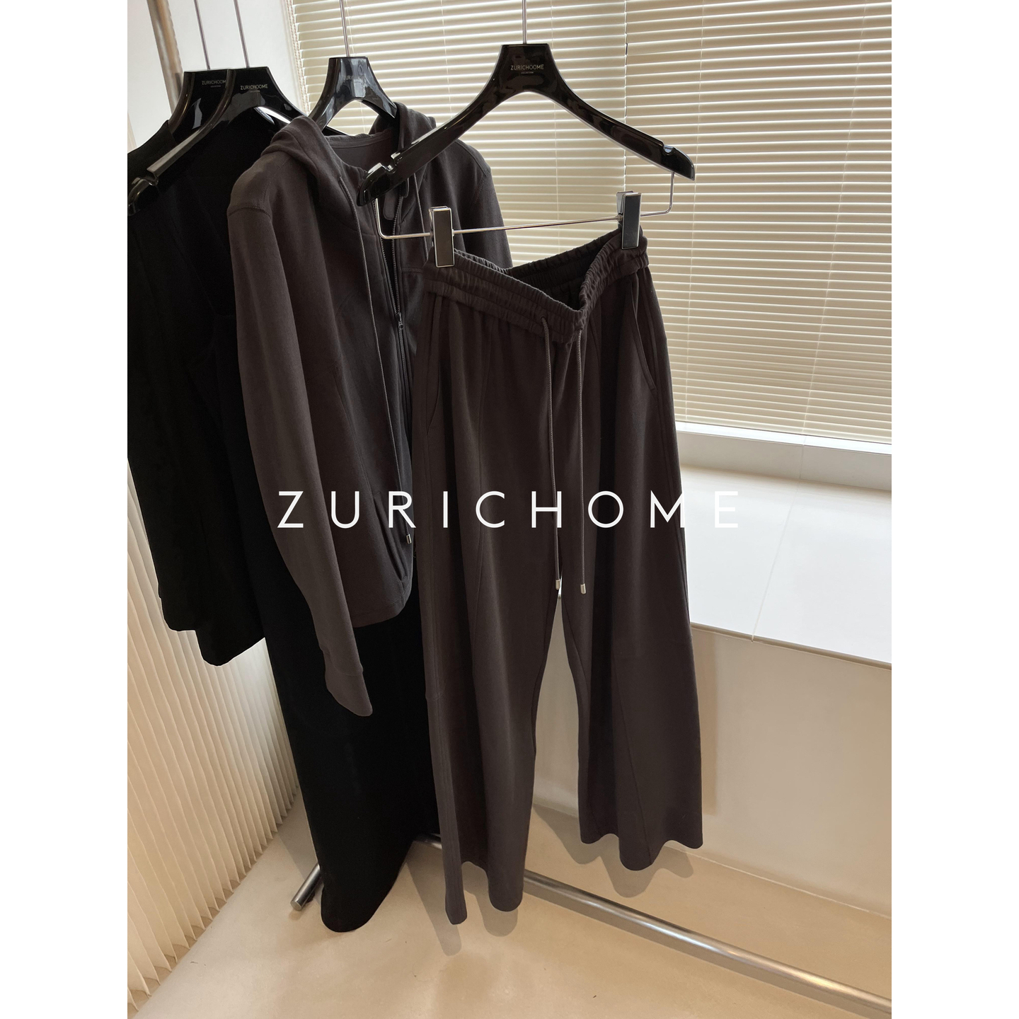 连帽运动开衫卫衣+休闲卫裤套装