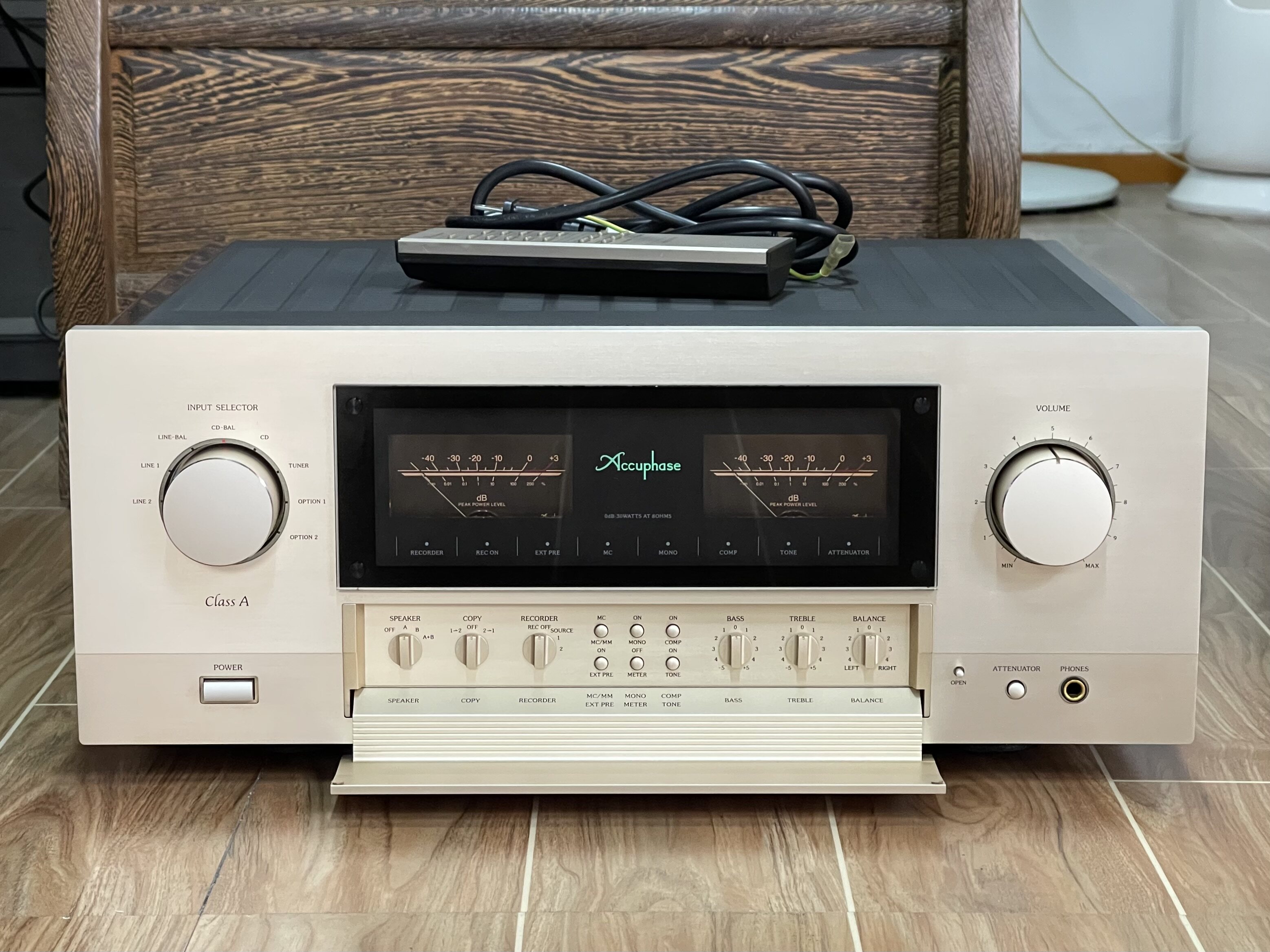 日本accuphase/金嗓子 e-550 经典发烧高端旗舰甲类合并功放机