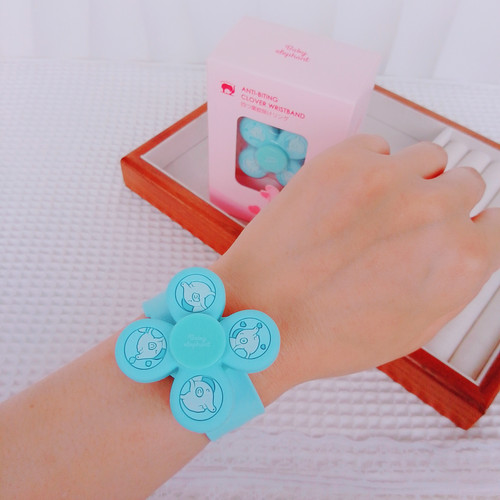 户外遛娃救星！红色家四叶草防叮手环蓝色精油驱蚊手环防水一只装