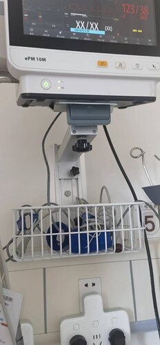 定制监护仪支架壁挂架快拆篮子