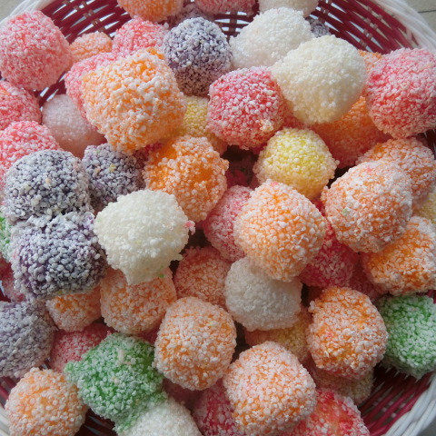 彩球彩虹糖米花糖爆米花彩色零食