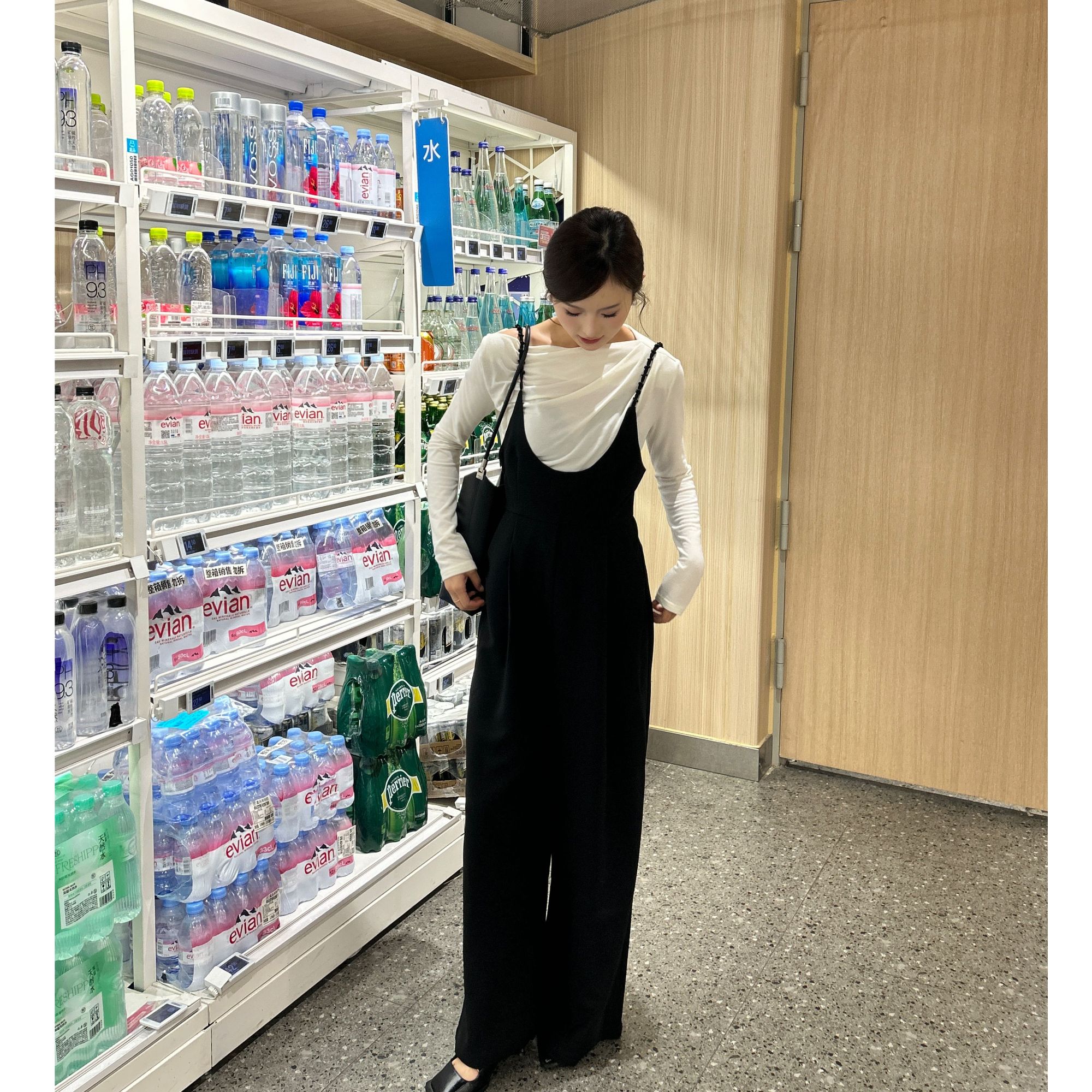 三十八 秋季黑色长款时尚气质吊带连体裤宽松阔腿裤长裤背带裤女